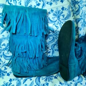 Minnetonka fringed leather boot